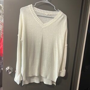 Entro Cream V-Neck Sweater with Lightweight Knit